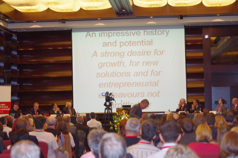 Conferinţă internaţională - Înapoi la viitor: următorii 10 ani în piaţa de comunicaţii”